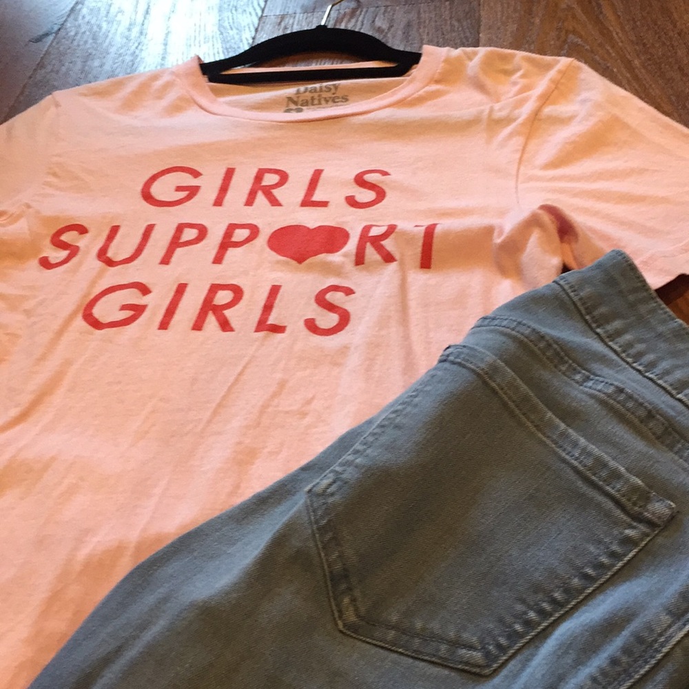 Daisy Natives Girls Support Girls t-shirt pink